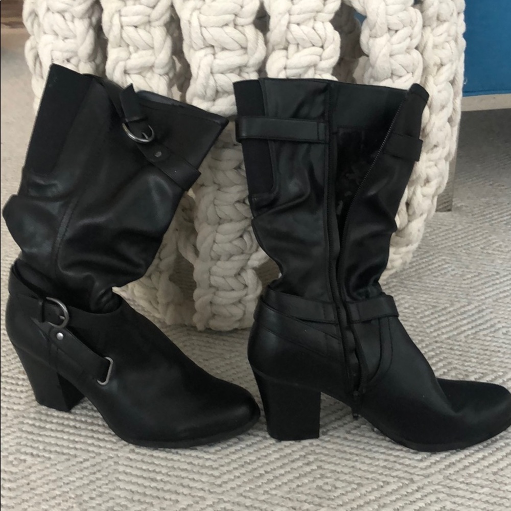 White Mountain Black leather boots size 8